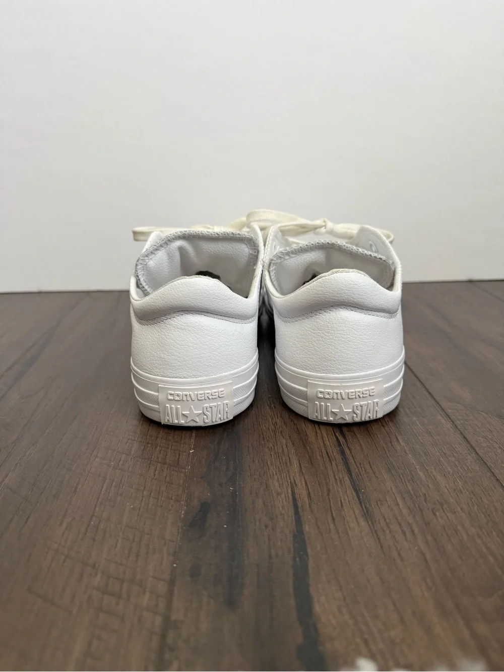 Converse All Star Madison White Low Top Leather Sneakers Size 8 - Picture 3 of 9